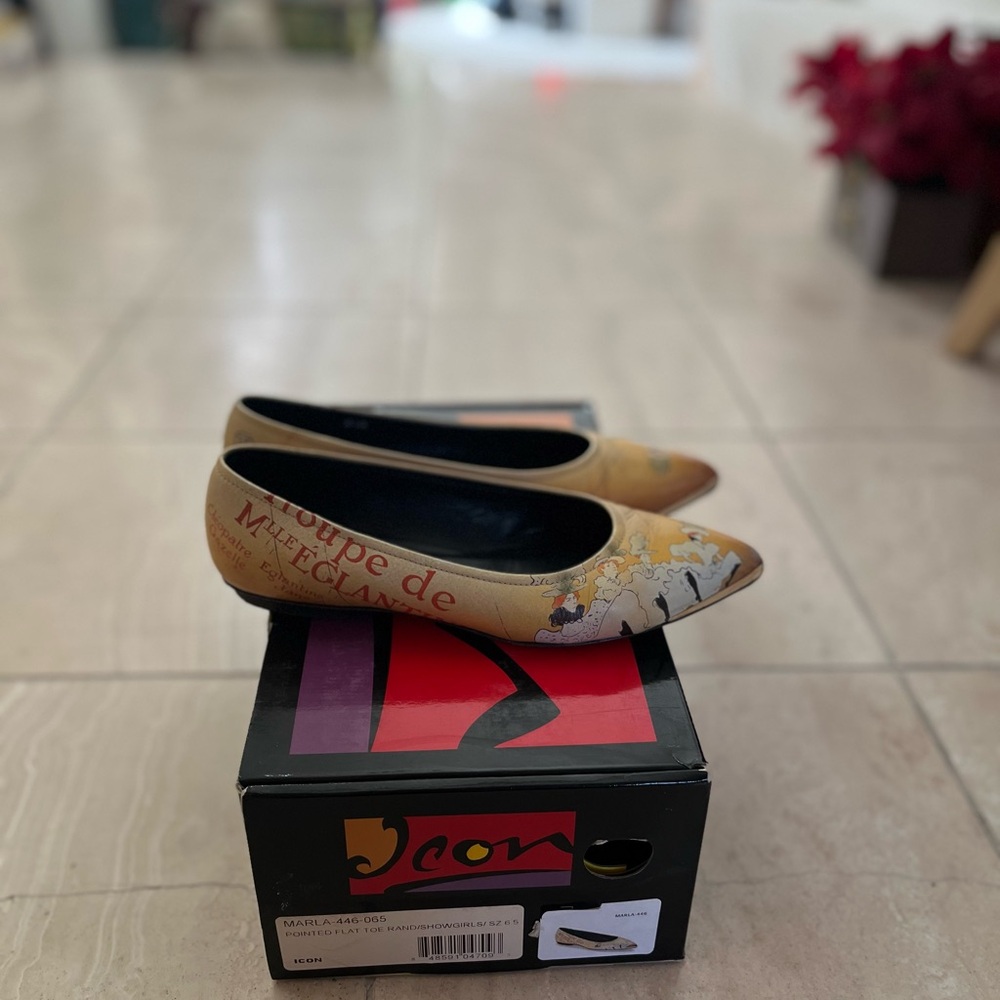 Marla ICON Los angeles Showgirls Flats. Size 6.5
